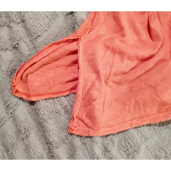 We the Free by FP " Take Me" boyfriend v-neck burnout tee destructed melon Med. - Picture 8 of 15